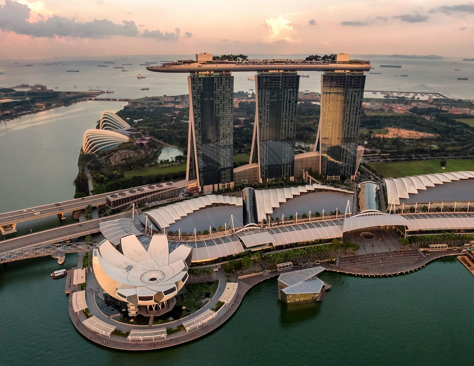 Singapur–Tayland–Vietnam–Kamboçya–Malezya 14 Gün